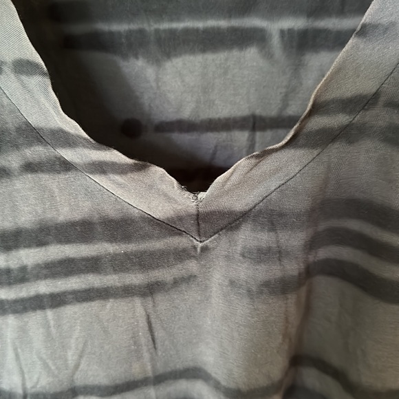 Marika Charles long sleeve v-neck T-shirt in indigo size 1 - Picture 3 of 7